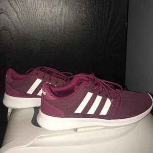 Adidas cloud foam shoes